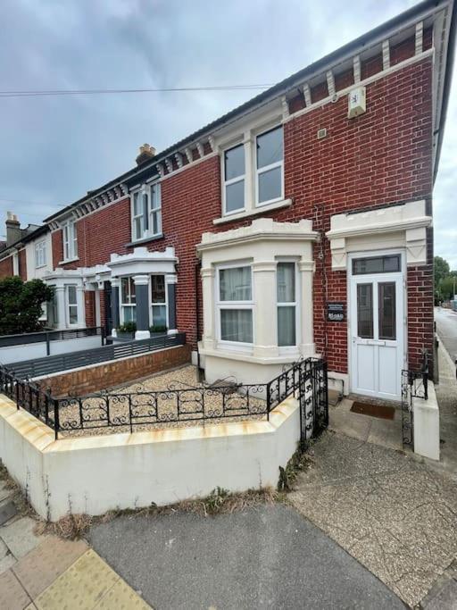 Appartamento 1 Bed Flat With Parking Near Town Centre Emsworth Esterno foto